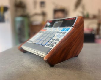MPC Sample Stand – Solid Walnut Wood Stand for Akai MPC Sample – Handmade in Italy