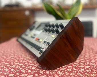 Elektron Machinedrum Stand – MKI & MKII, Solid Walnut, Handmade in Italy