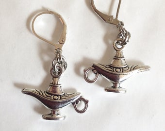 Aladdin's Lamp Ohrringe Silber Ton Fairy Tale Story für Ohrlöcher nickelfrei