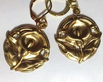Lily fiore orecchini art nouveau stile tono in ottone grezzo per le orecchie trafitte giardiniere floreale