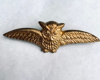 Flygande uggla brosch nål i rå mässing vintage hitta fågel brosch slips tac passande