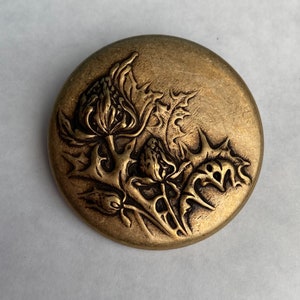 Art nouveau stylised Scottish icon thistle brooch / pin from vintage finding bronze tone stylised thistle