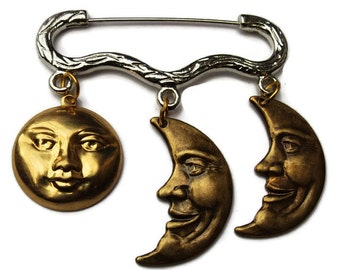 Celestial full moon and man in the moon crescent   silver / gold tone brooch / pin