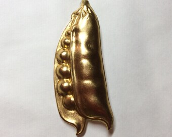 Pea pod peas in the pod lapel brooch pin vintage finding handmade raw brass