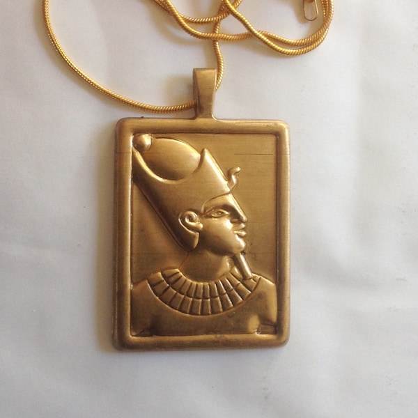 Tutankhamen Egyptian Pharaoh pendant raw brass 42cm gold tone chain
