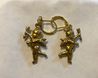 Cupido con frecce angelo cherubino cupido orecchini 3D vintage in ottone grezzo per lobi forati senza nichel