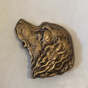 Vintage Labrador retriever dog head brooch pin bronzed / old gold vintage finding