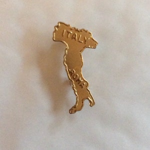 Map of Italy charm raw brass gold tone brooch / pin made from vintage fitting