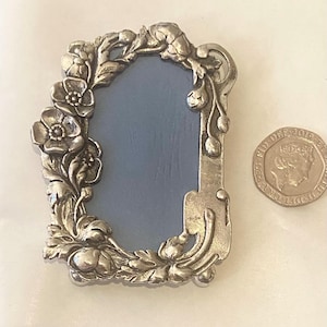 Wild rose Art nouveau style vintage silver plated small picture photo frame unused made in England