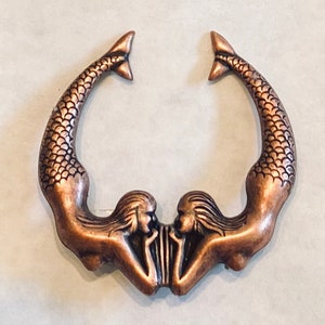 Mermaids copper tone brooch/pin Twin mermaids, Two mermaids vintage finding brooch fastening