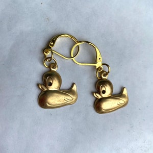 Gummi-Ente-Design Silber-Ton-Charme-Ohrringe für durchbohrte Ohren nickelfrei