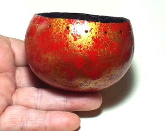 Gourd Mini Painted Prepared Pine Needle Basket Red Gold Black Mini Gourd Art Container Drilled for Coiling Handmade Craft Supply Bowl