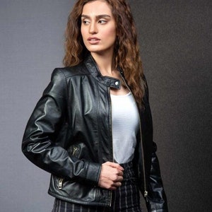 Schwarze Lederjacke für Damen, Damenjacke aus 100% originalem Lammfell mit schmaler Passform und langen Ärmeln, klassische Retro-Modejacke, Geschenk für sie