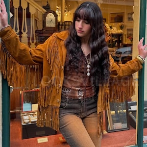 Frauen braune Wildleder Fransenjacke, Westernjacke, braune Wildlederjacke, Fransenjacke, Cowboyjacke, Quastejacke, Frauen Lederjacke