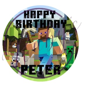 Könnte beinhalten: Ein runder Tortendekor mit einer Minecraft-Figur, Steve, der eine Spitzhacke hält, mit anderen Minecraft-Figuren und dem Text "Happy Birthday Peter".