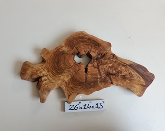 Tablón de madera de olivo de 66 cm con borde natural: pieza de arte en madera para hacer tú mismo.