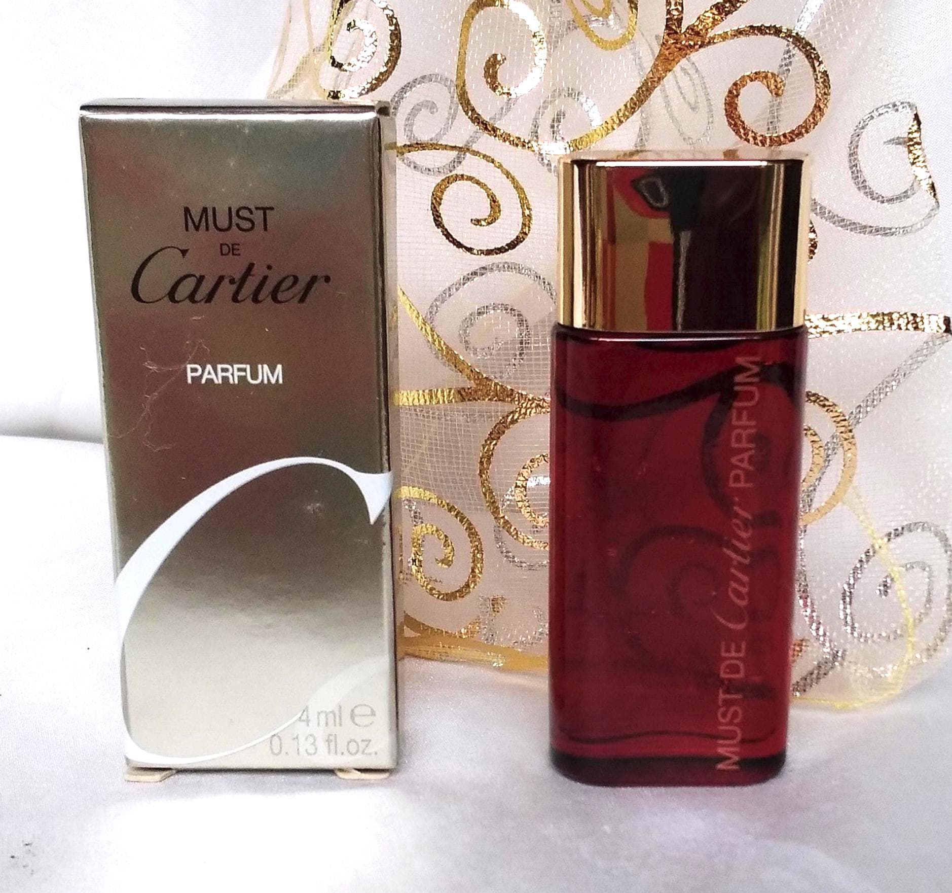 カルティエ　香水　MUST de Cartier 香水 100ml 未開封　新品 マストドゥカルティエオードパルファムスプレー(カルティエ)の