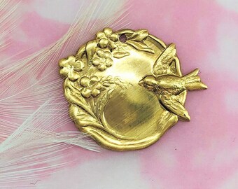 BRASS (4 Pieces) Round Flowers and Bird Stamping with Hole ~ Jewelry Findings (CA-3046)