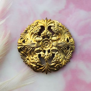 BRASS (2 Pieces) Small Round Floral Medallion Filigree Stamping Dapt ~ Jewelry Ornament Findings (BB-003)