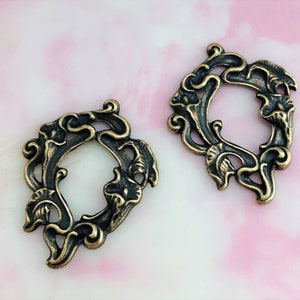 ANTIQUED BRASS (2 Pieces) Small Art Nouveau Calla Lily Flower Stamping - Jewelry Ornament Findings ~ Brass Stamping (C-109)
