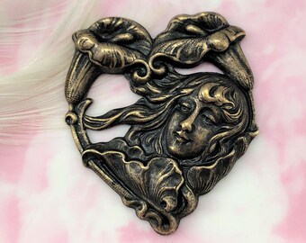 Estampado de lirio de cala de latón antiguo - Corazón de iris - Mujer ninfa ~ Hallazgos ornamentales de joyería (C-205) #