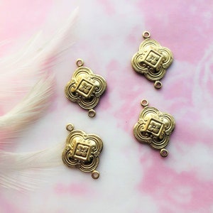 BRASS (4 Pieces) Connector Quadrafoil Clover Flower Stampings ~ Jewelry Ornament Findings (CB-3084)