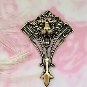 Art Deco Lion Courage & Truth ANTIQUE BRASS Stamping ~ Jewelry Ornamental Brass Findings ~ Brass Stampings (CB-3090)