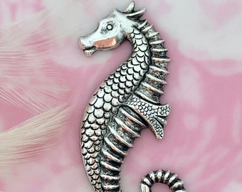 ANTIQUE SILVER Large SEAHORSE Stamping ~ Jewelry Findings ~ Oxidized Brass Stamping (E-251)