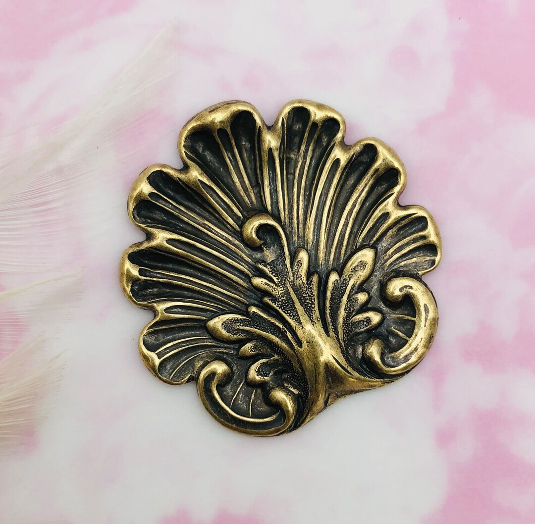 Shell Stamping ANTIQUE BRASS Motif Shell Stamping ~ Jewelry Oxidized Findings (FB-6081 ...