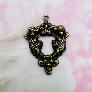 ANTIQUE BRASS (2 Pieces) Neo Victorian Cupids Stamping ~ Jewelry Cherub Findings ~ Stamping (CC-036)