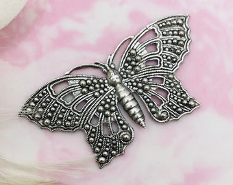 ANTIQUE SILVER Filigree Butterfly Stamping ~ Jewelry Brass Findings ~ Brass Stamping (FA-6036)