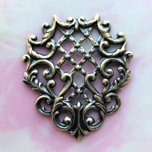 ANTIQUE BRASS French Lattice and Scroll Crest Stampings ~ Jewelry Ornament Brass Findings ~ Brass Stamping (FA-6086)