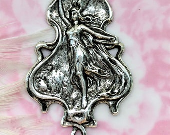 Goddess of Victory ANTIQUED SILVER Warrior Goddess - Athena Connector Woman Stamping ~ Jewelry Findings (D-904)