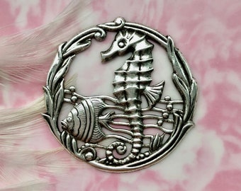 ANTIQUE SILVER Round Under the Sea Fish and Seahorse Stamping ~ Jewelry Findings (E-960)