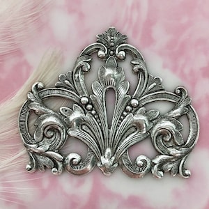 ANTIQUE SILVER Crest Flourish Scroll Leaf Stamping ~ Jewelry Antique Silver Findings (FA-6081)