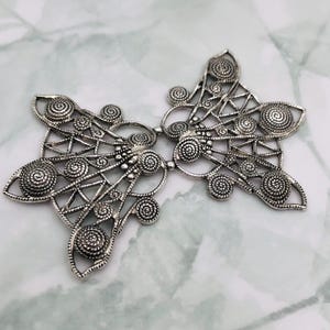 ANTIQUE SILVER (1 Piece) Filigree Butterfly Shaped Stamping ~ Jewelry Ornament Findings (CC-010)