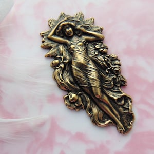 Magnífica Sereia em Latão Antigo, Deusa da Água, Estampagem de Mulher ~ Achados Ornamentais de Joias ~ Estampagem em Latão (C-308)