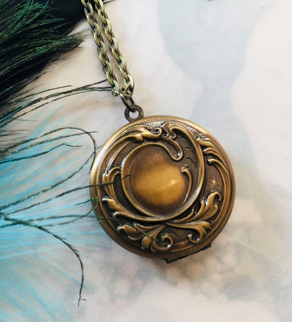 Brass locket necklace discount