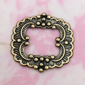 ANTIQUE BRASS Small Frame Stamping ~ Jewelry Ornament Findings (DD-016)