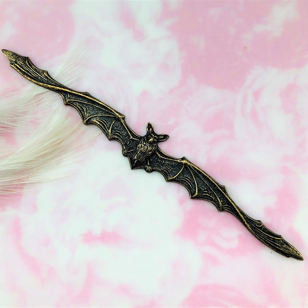 ANTIQUE BRASS Large In Flight Gothic Bat Stamping ~ Jewelry Brass Findings ~ Oxidized Brass Stampings (C-507)