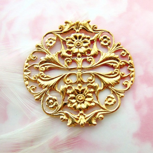 BRASS * (2 Pieces) Round Floral Filigree Crest Flower Stamping ~ Jewelry Ornamental Finding ~ Brass Stamping (FB-6107)