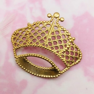 BRASS Filigree Crown Stampings ~ Jewelry Ornament Oxidized Brass Findings ~ Brass Stamping (E-141)
