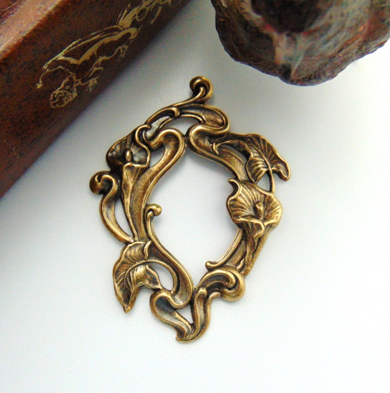 Jewelry Ornament Findings ~ Brass Stamping 2 PC ANTIQUE BRASS Small Art Nouveau Calla Lily Flower Stamping C-109