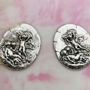 ANTIQUE SILVER Small Vintage Angels - Cherubs Stamping - Jewelry Ornament Findings (CC-040)