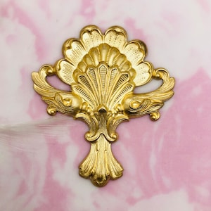BRASS Art Nouveau Shell Motif Plaque Stamping (CC-052)