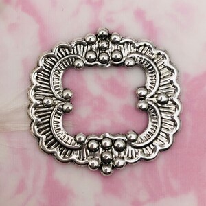 ANTIQUE SILVER Small Frame Stamping ~ Jewelry Ornament Findings (DD-016)
