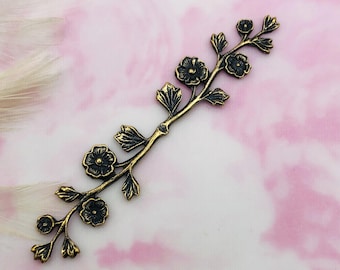 ANTIQUE BRASS Floral Bar Spray Embellishment Flower Stamping - Jewelry Ornament Findings (CA-029)