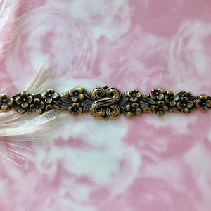 ANTIQUE BRASS Renaissance Flower Bar Stamping ~ Jewelry Oxidized Findings (FA-6066)