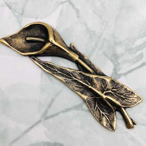 ANTIQUE BRASS Calla Lily Flower and Leaf Spray Stampings - Jewelry Findings (FA-6101)