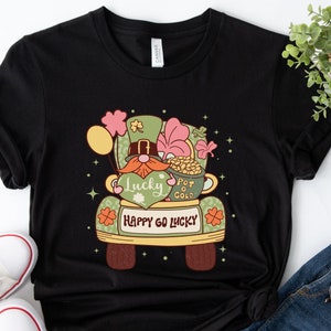 Retro St Patrick&#39;s Day T-Shirt: Shamrock Irish Tee